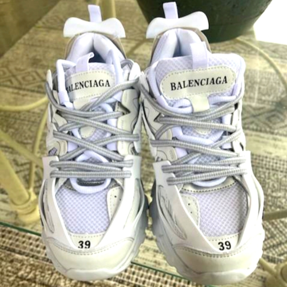 Balenciaga track 39 , size 7, white